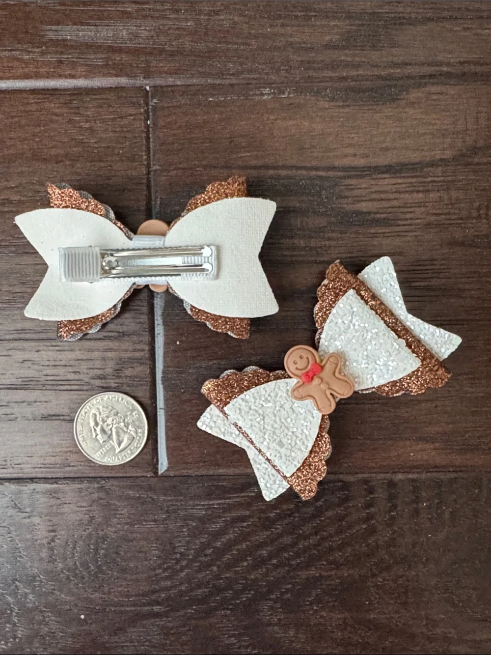 NWOT Glitter Holiday Bow Hair Clips for Kids